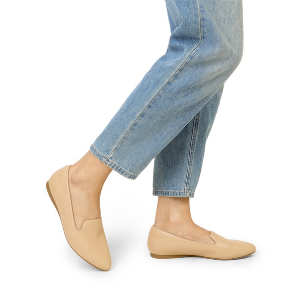 Comfortable Pointed Toe Slip On Loafers - NUDE-PU - 6