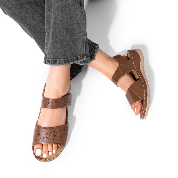 Lightweight Hook-and-loop Straps Sandals - BROWN - 6