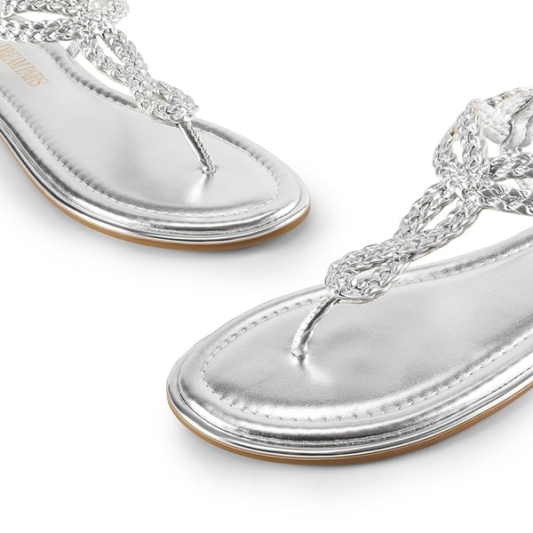 Comfortable T-Strap Thong Flat Sandals - SILVER - 6