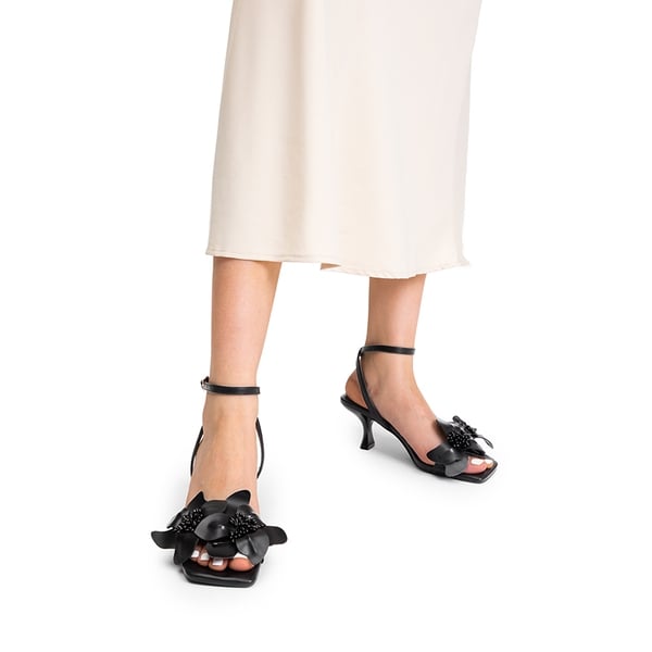 Flower Kitten Heel Sandals - BLACK-PU - 1