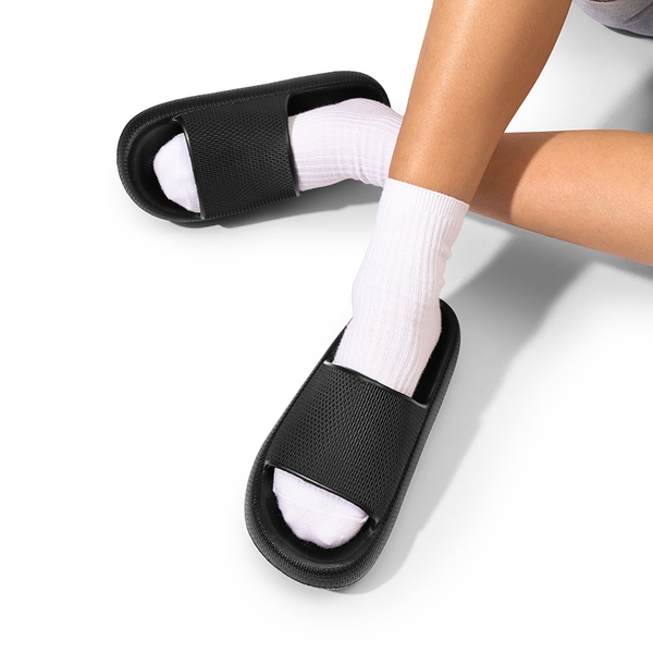 Lightweight Responsive Footbed Slippers - BLACK - 2