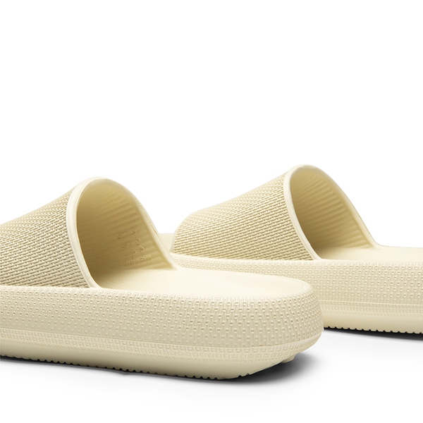 Lightweight Responsive Footbed Slippers - BEIGE - 4
