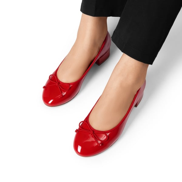 Best red pumps deals