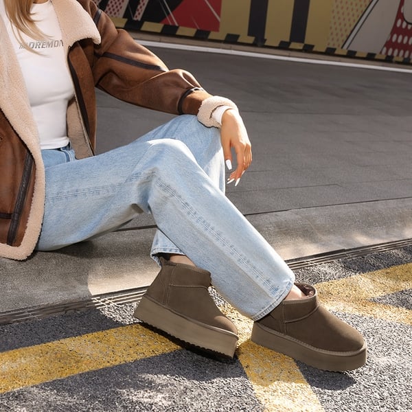 [FuzzyClassic Platform Mini Boot] Suede Platform Ankle Snow Boots - TAUPE - 1