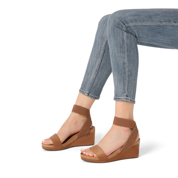 Comfortable Ankle Strap Platform Wedge Sandals - CAMEL - 1