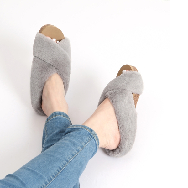 Comfy Fuzzy Slide Slippers - GREY - 1